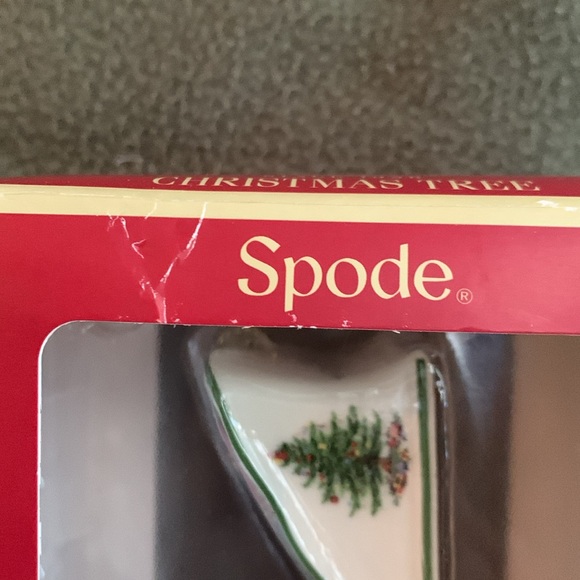 Spode “Christmas Tree “ sleigh ornament with box.  See pictures for size - Picture 5 of 6